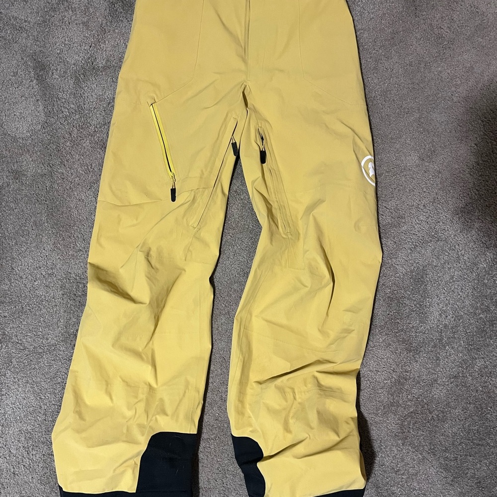 Men's Yellow Cargo Snow Pants with Zip Pockets